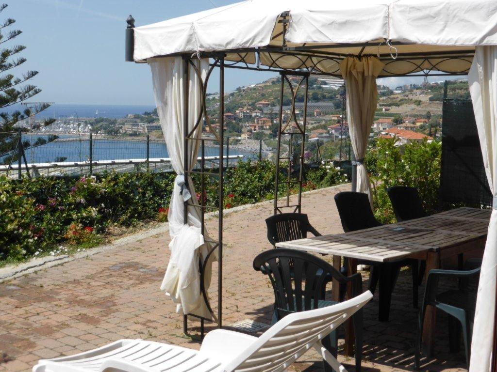 Villa Del Mare Ligure Terme & Spa Piscina A 37 Gradi سانتو ستيفانو أل ماري المظهر الخارجي الصورة